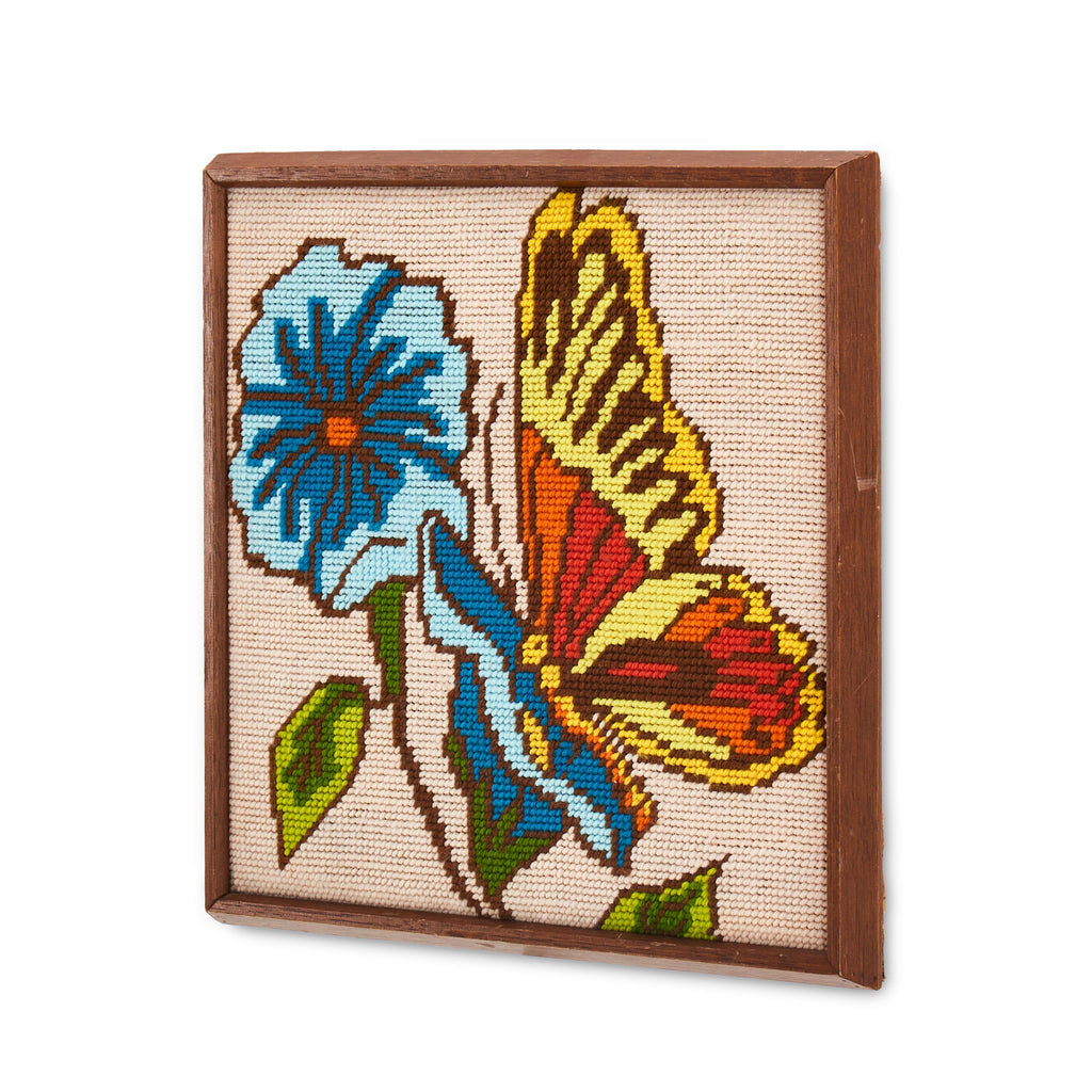 1152 (A+D) Needlepoint Groovy Butterfly