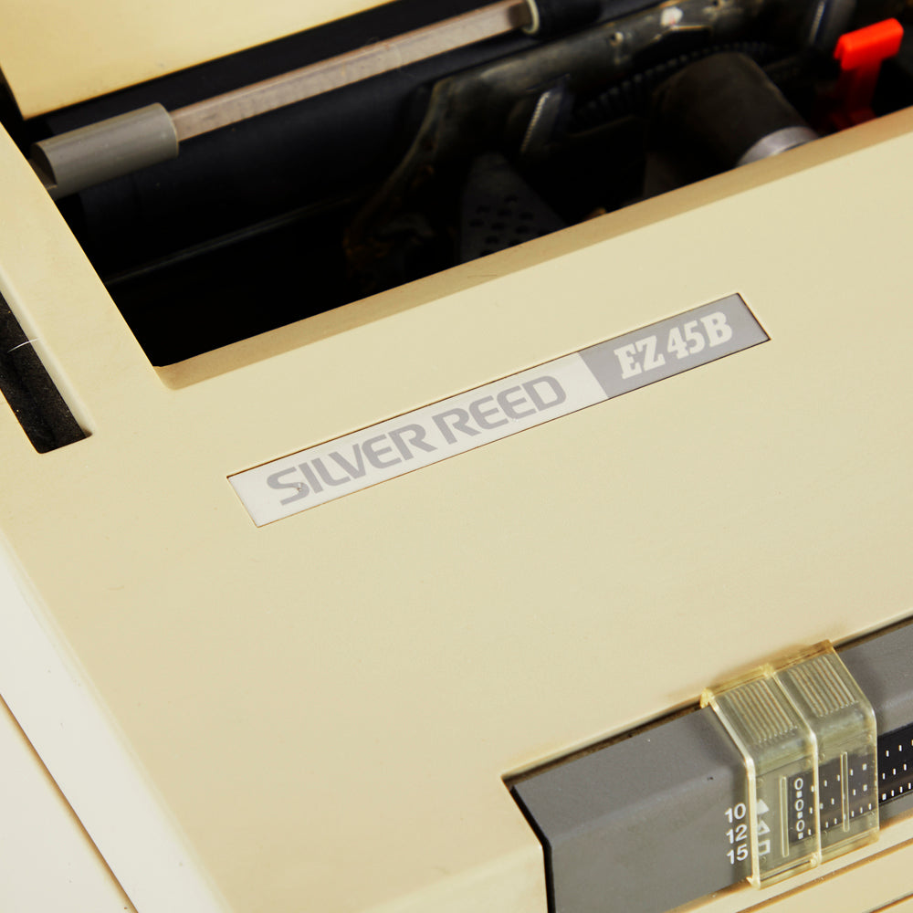 Silver Reed Modern Typewriter