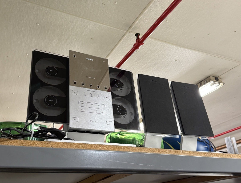 Phillips CD Player with Speakers