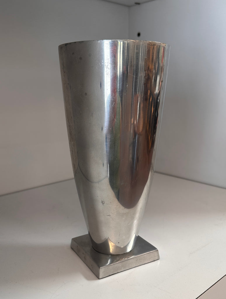 Chrome Vase with Square Base (A+D)