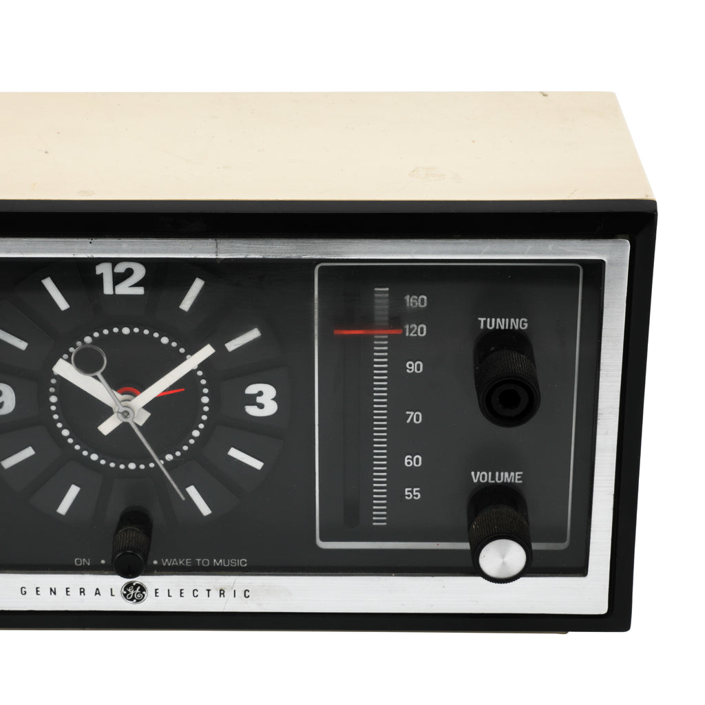 General Electric Clock Radio