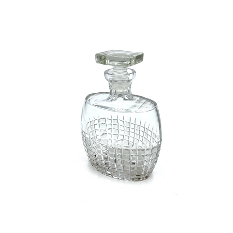 Hatched Decanter with Square Stopper