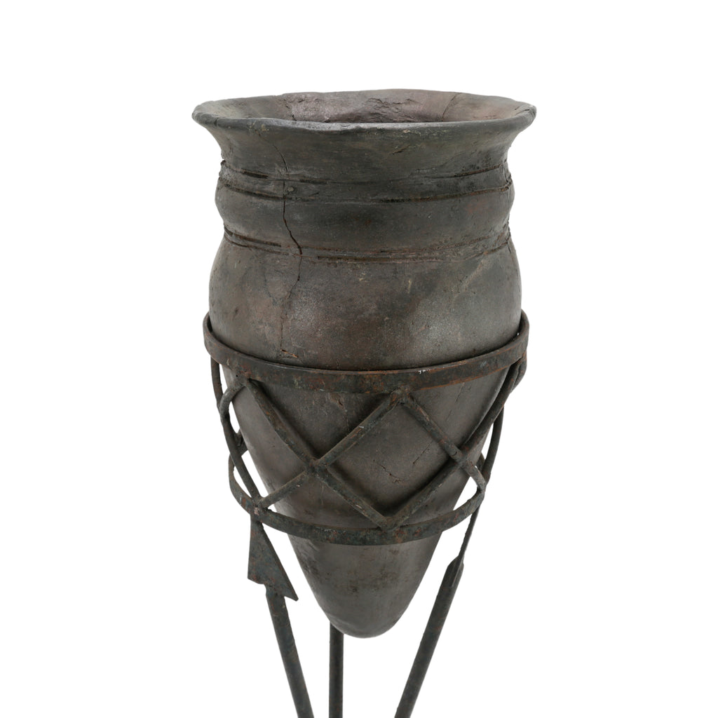 Pair of Distressed Iron Arrow Design Decorative Planter Stands