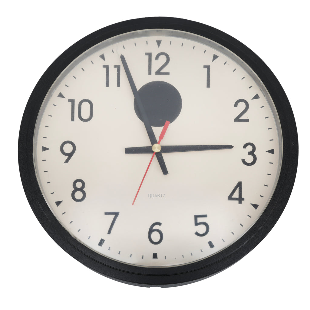 Black Plastic Frame Cream Face Quartz Wall Clock