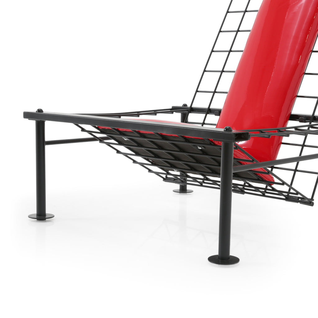 Black & Red Postmodern Quebec 69 Chair