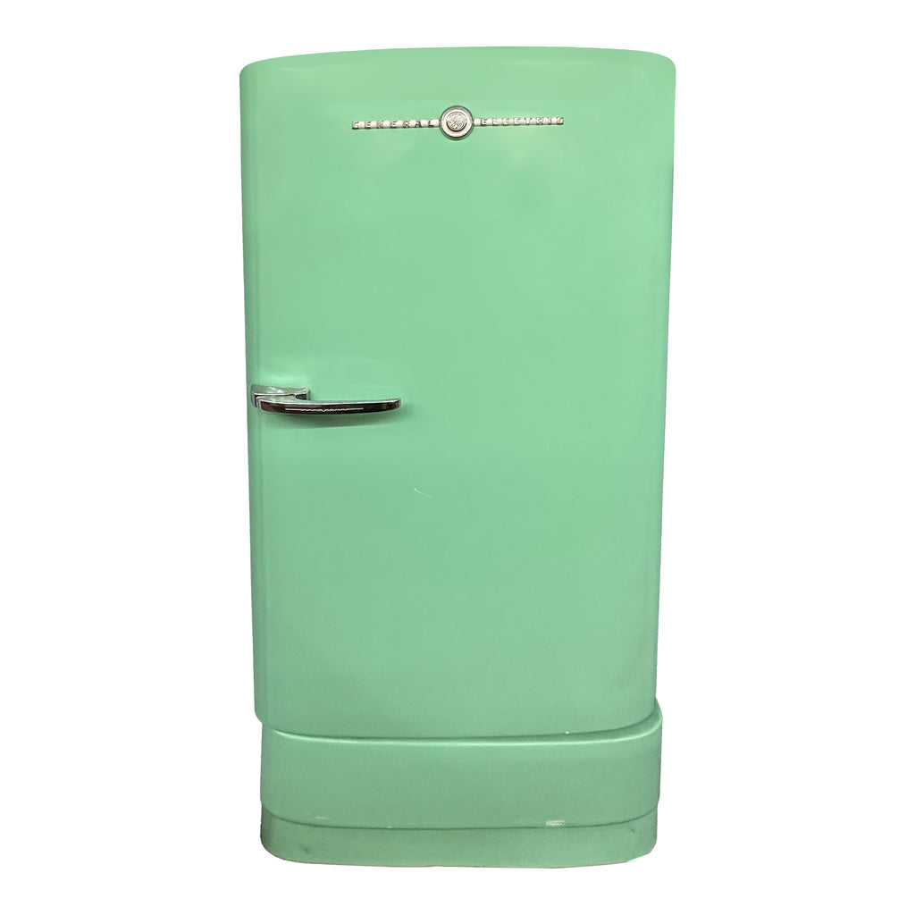 General Electric Refrigerator - Mint