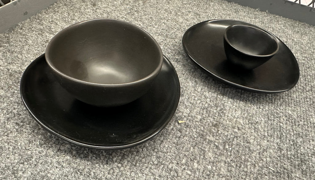Matte Black Ceramic Contemporary Tea Set (Cup and Plate)
