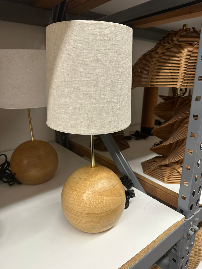 Flat-Bottomed Light Wooden Ball Lamp