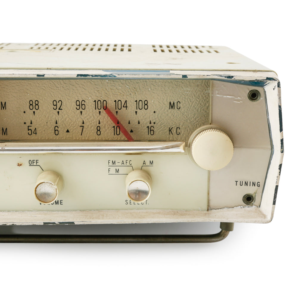 Distressed Cream Vintage Car AM/FM Radio