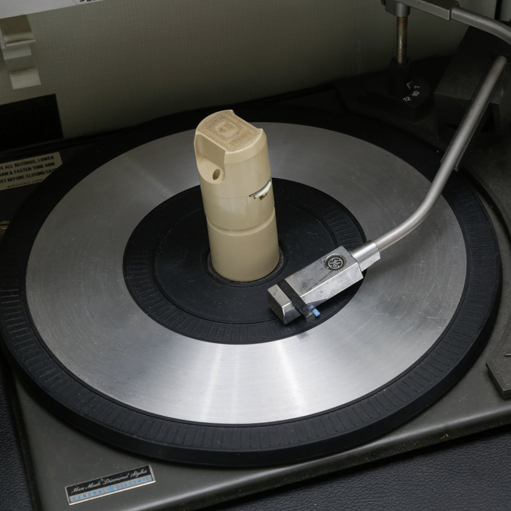GE Dark Gray Turntable with Detachable Speakers