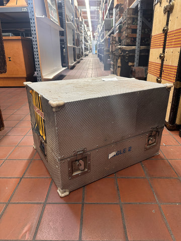 Gray Diamond Plate Utility Road Case with Latches