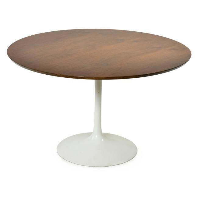 Round Saarinen Dining Table - Walnut