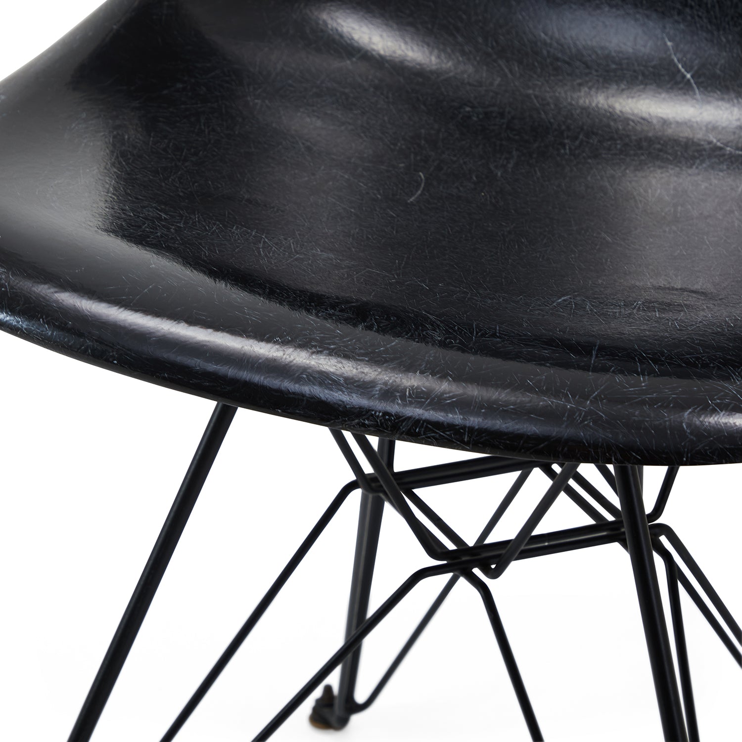 Side Shell Chair With Eiffel Base - Gil & Roy Props