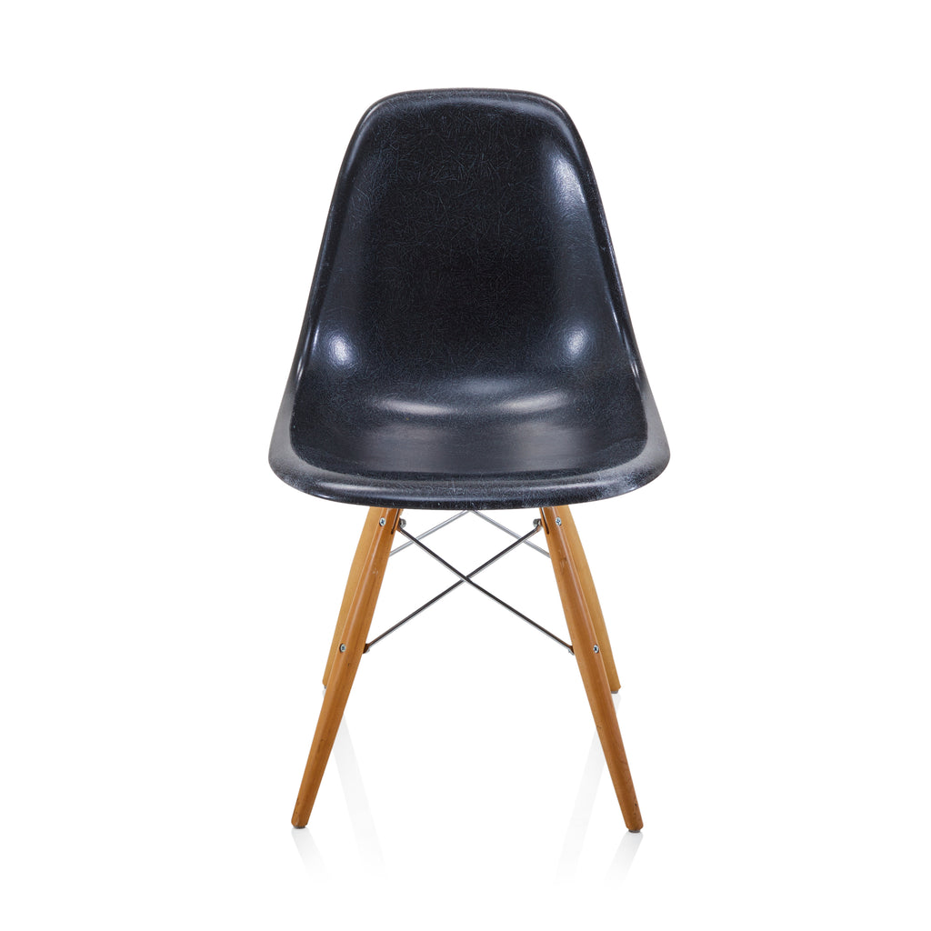Shell Chair Dowel with Swivel Base