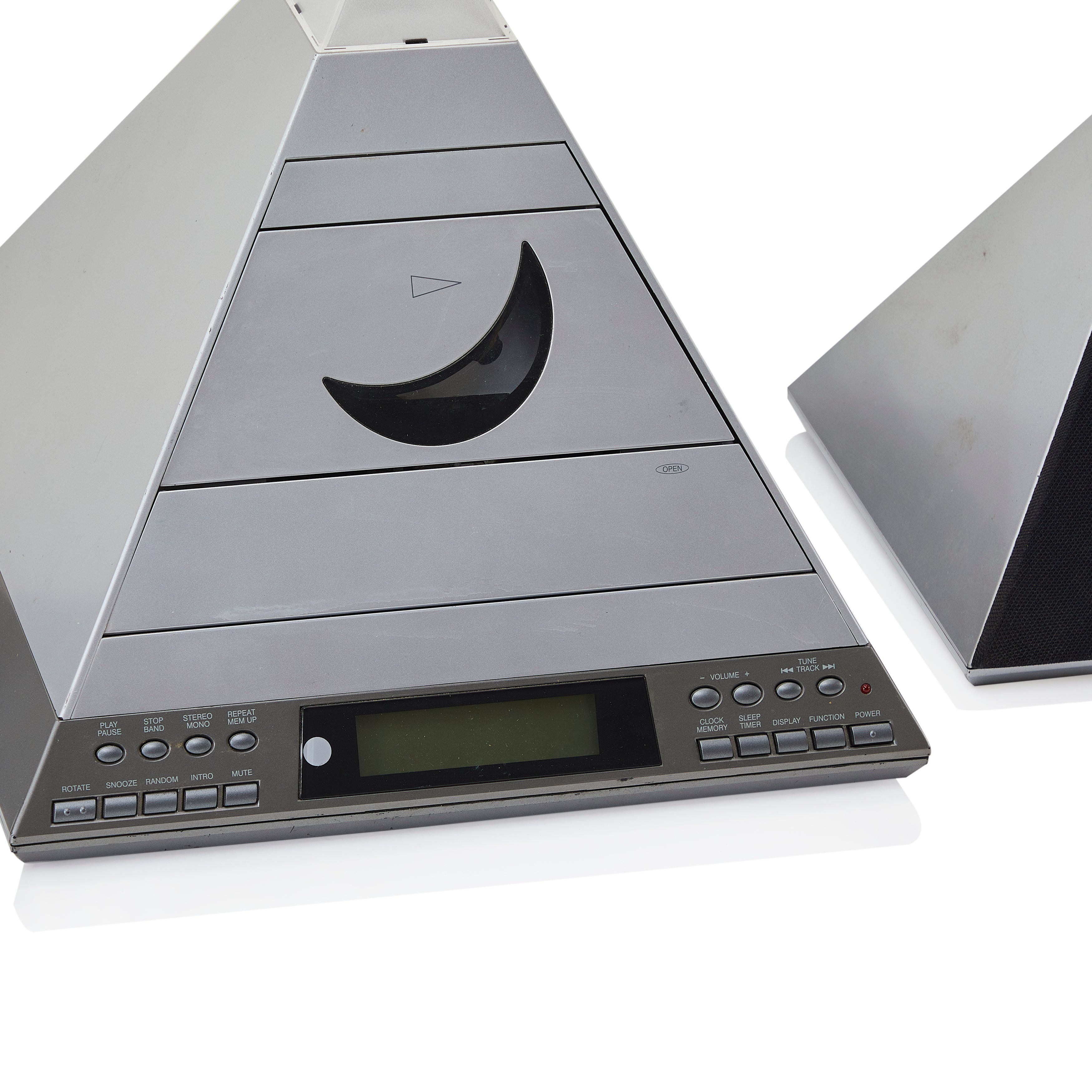 Stereo Pyramid Silver Pyramid Stereo & Speakers - Gil & Roy Props