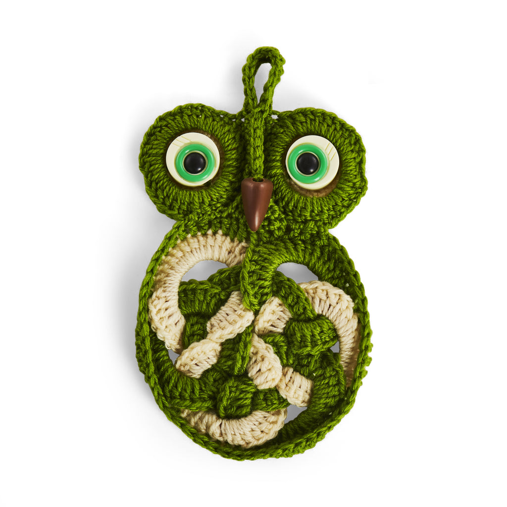 Green Knitted Yarn Owl