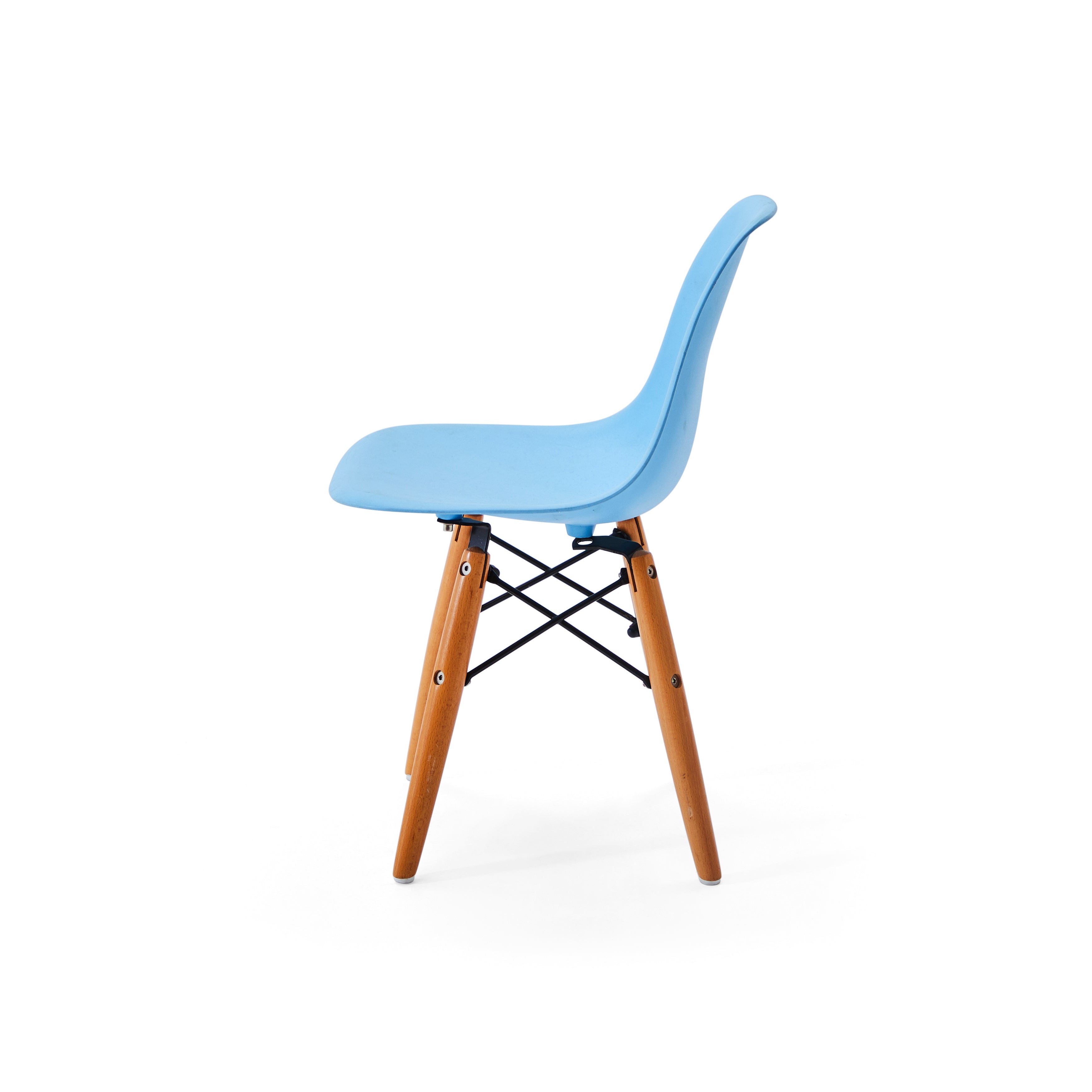 Shell Chair Blue Blue Kids Size Shell Chair - Gil & Roy Props