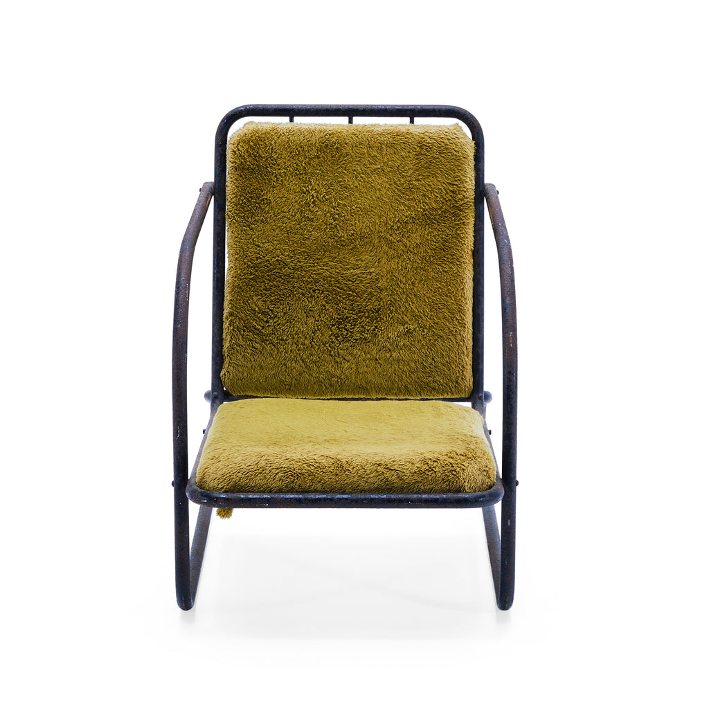 Green & Black Rustic Metal Lounge Chair