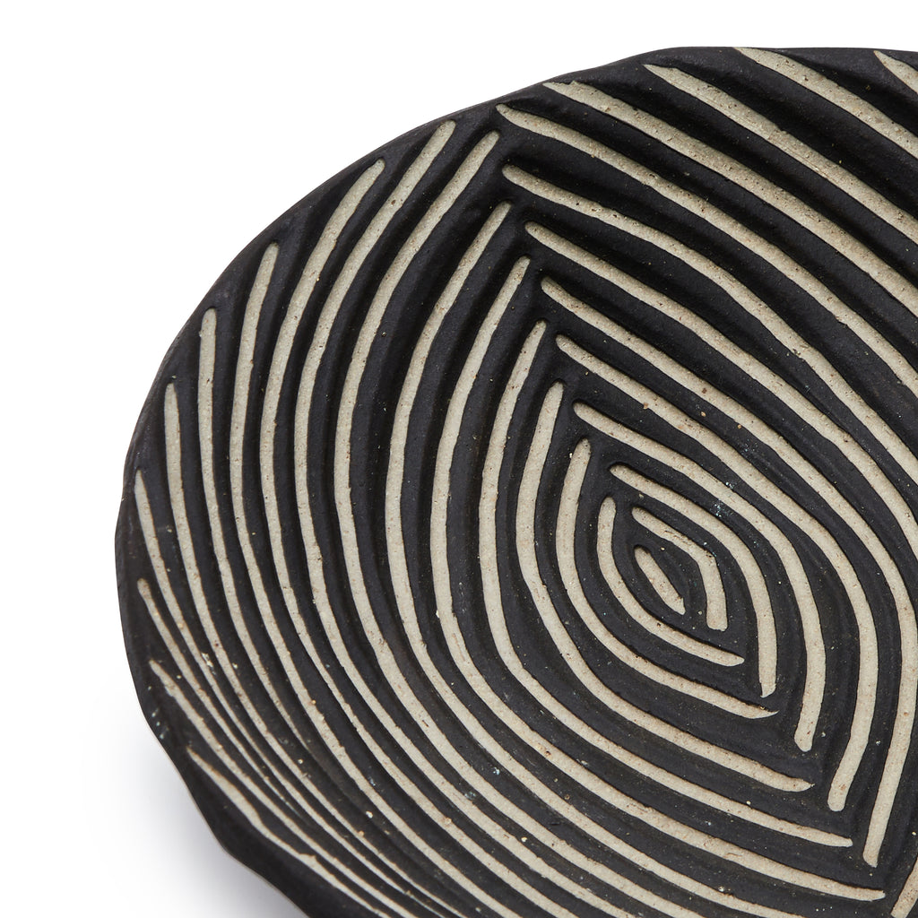 Black And White Patterned Plate (A+D)
