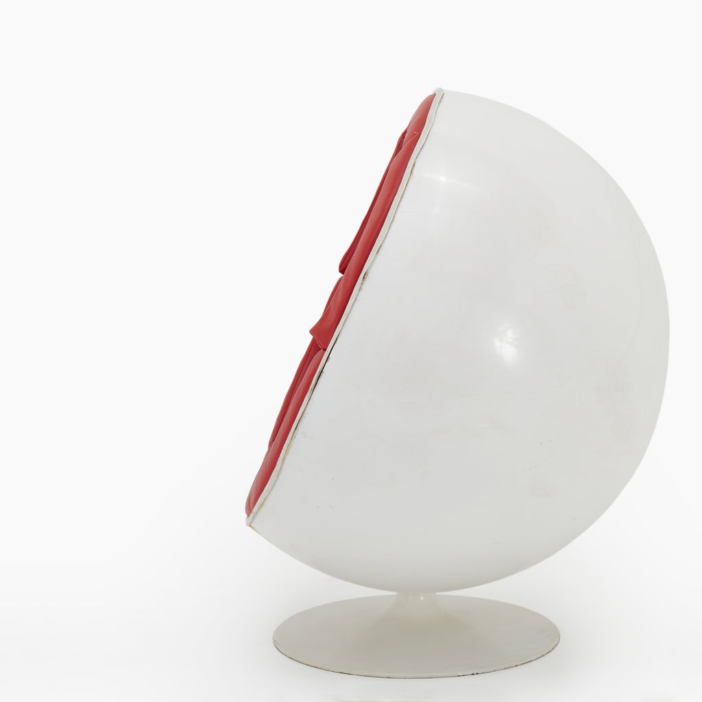 Red & White Eero Aarnio Ball Chair