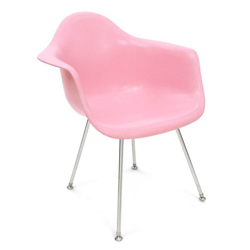 Homebase Shell Chair Shell Armchair - H Base - Gil & Roy Props