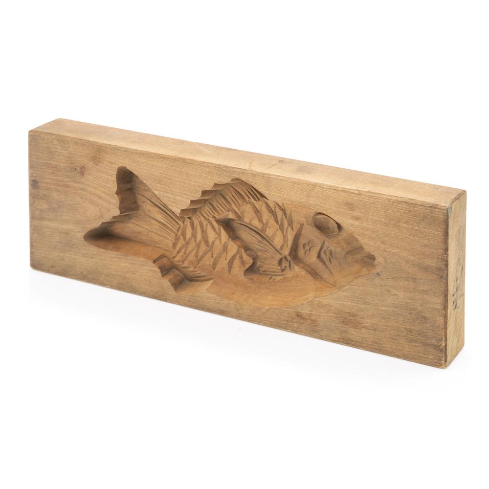 Wood Light Carved Fish (A+D)