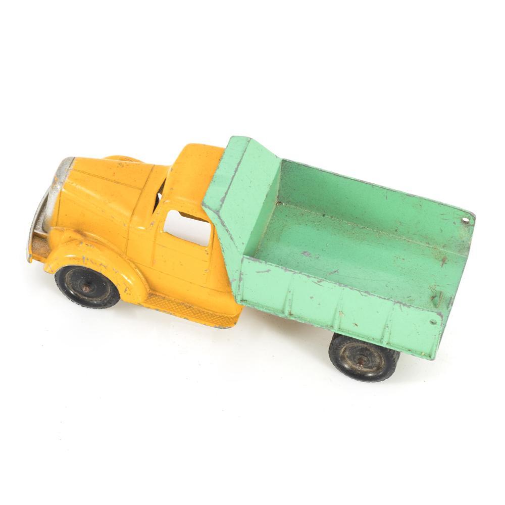 Yellow Rustic Toy Pick Up Truck (A+D)