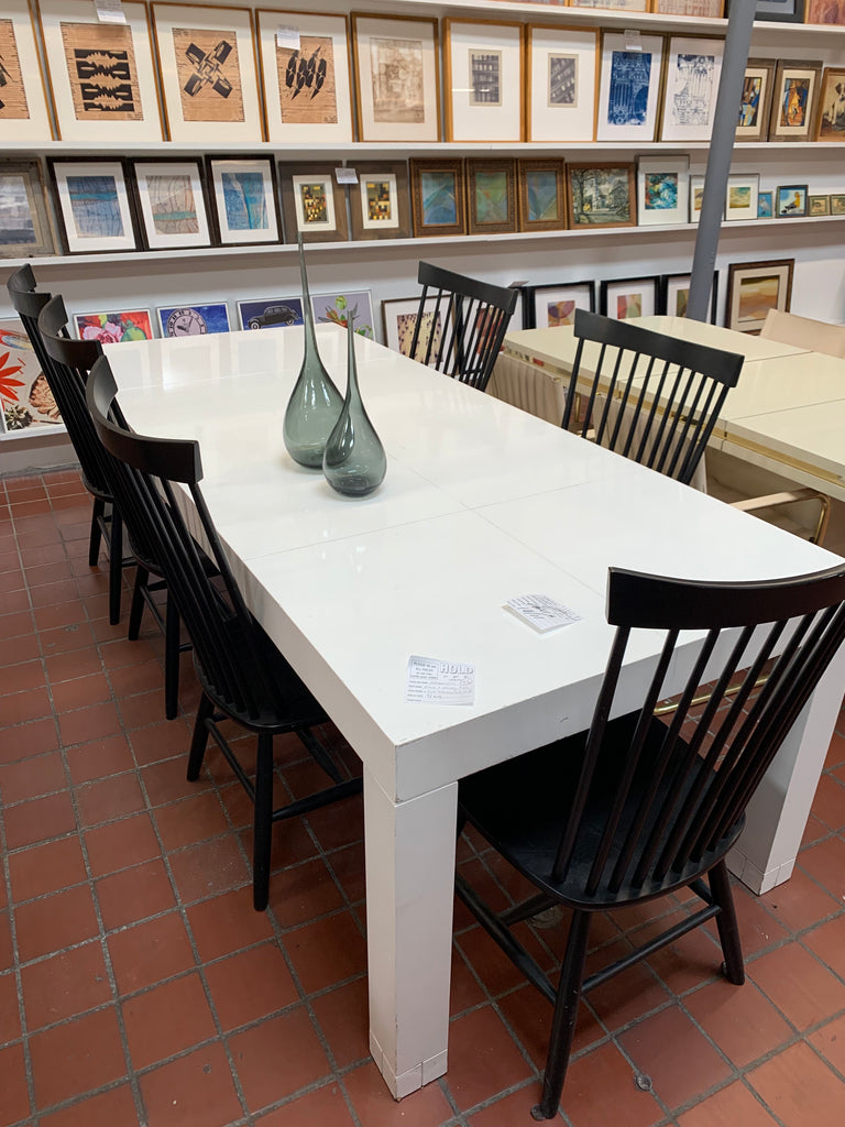 White Lacquer Dining Table