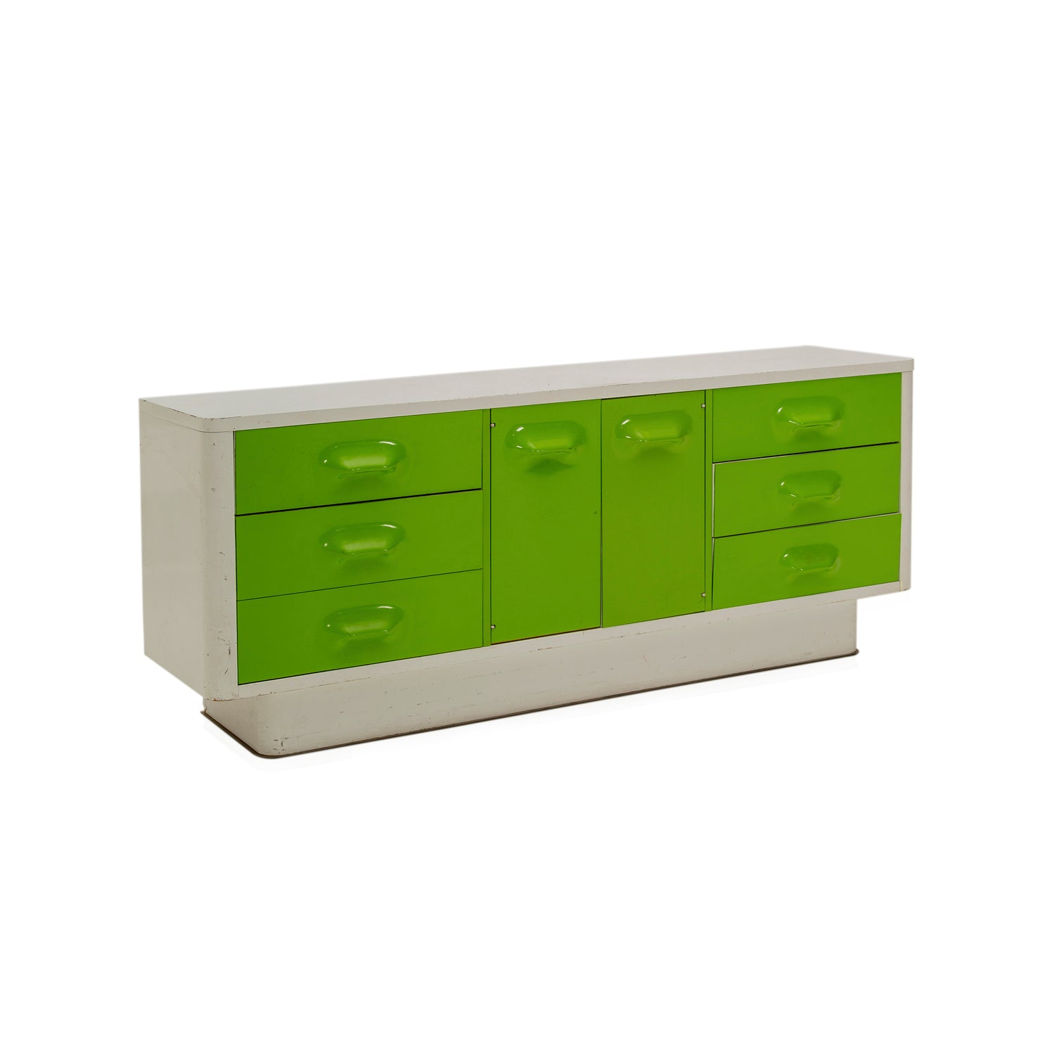 green mid century modern dresser Furniture Makeover: Green Mid-Century Modern Dresser | Little House of Four