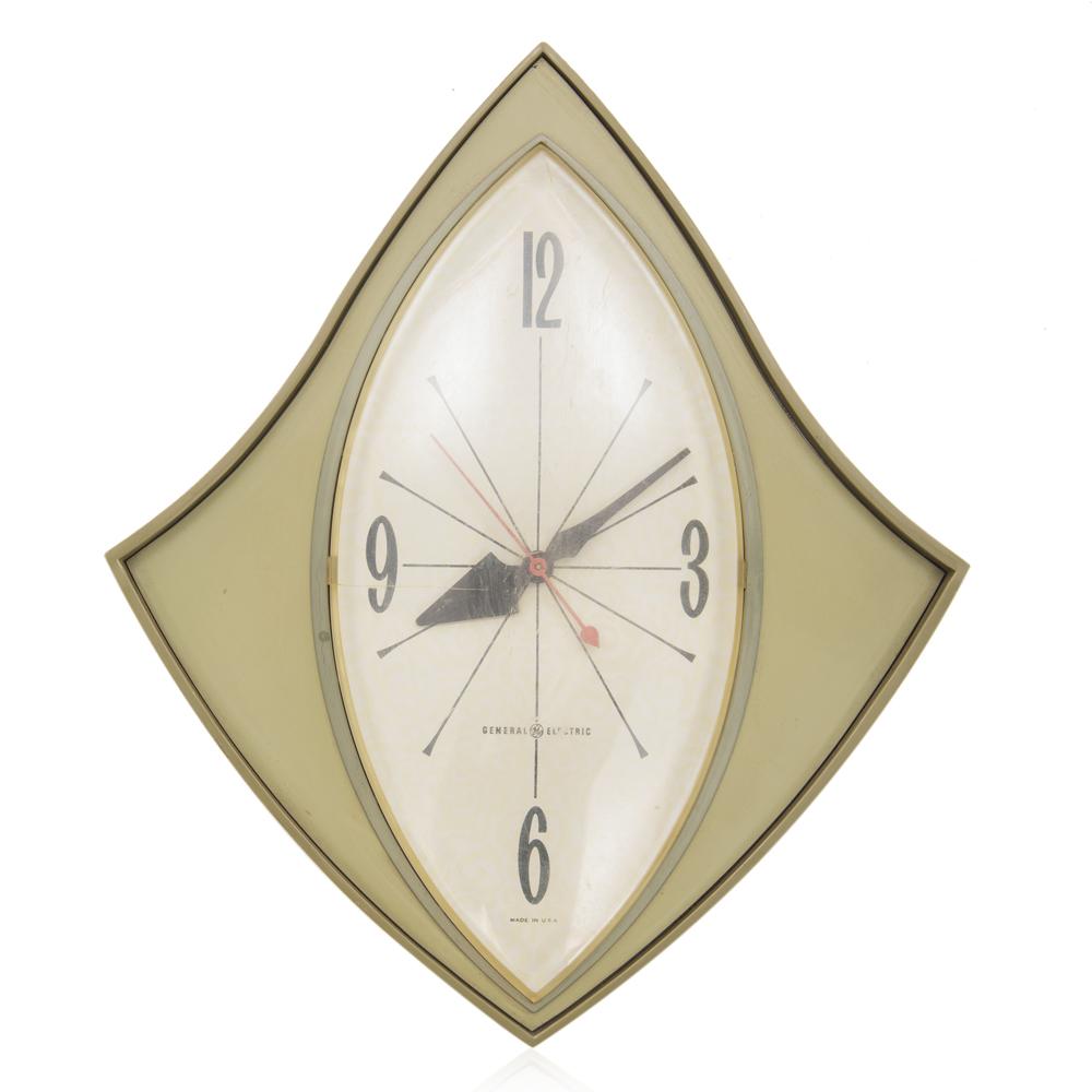 GE Avocado Clock