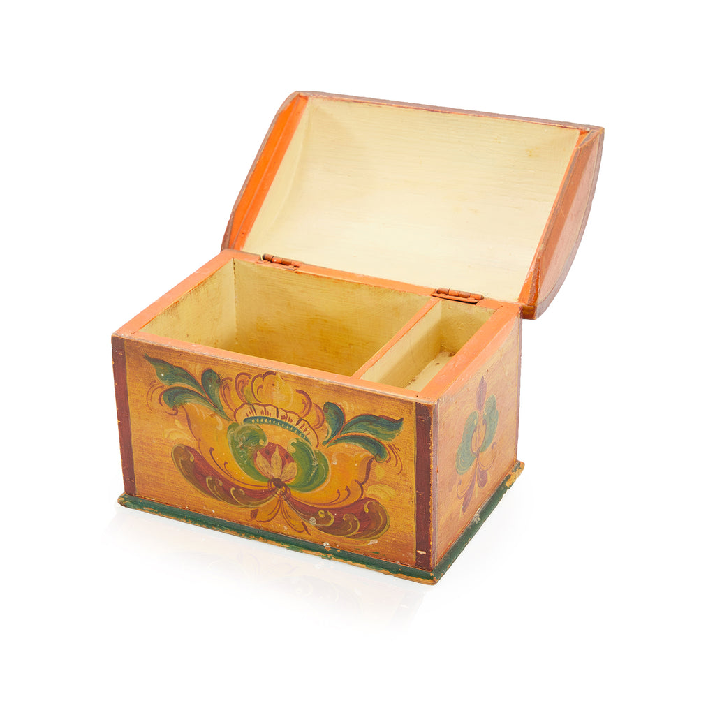Tan Vintage Wood Box (A+D)
