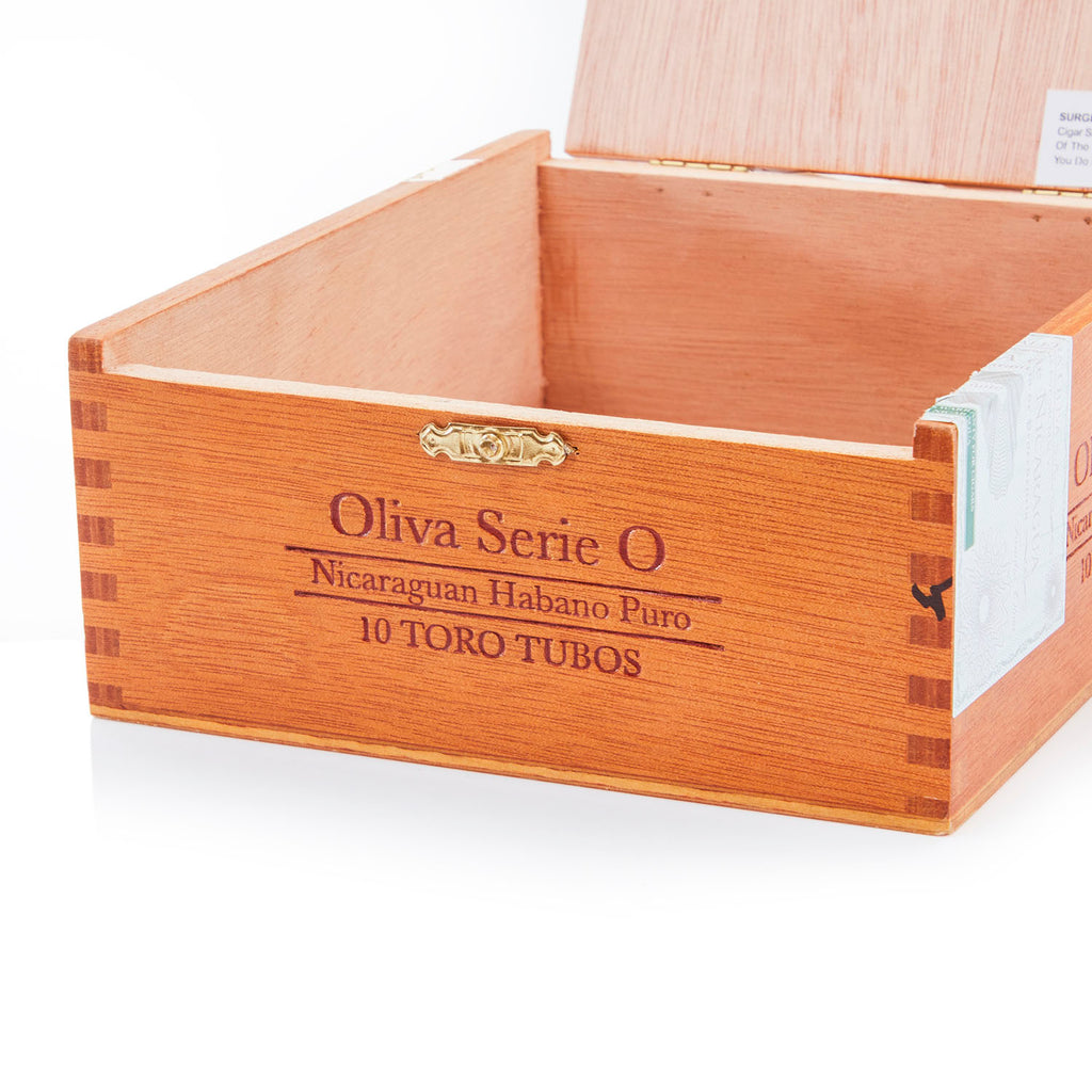 Wood 'Oliva' Cigar Box (A+D)