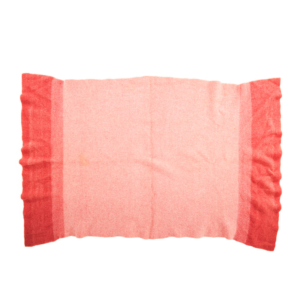Pink-Salmon Gradient Throw Blanket