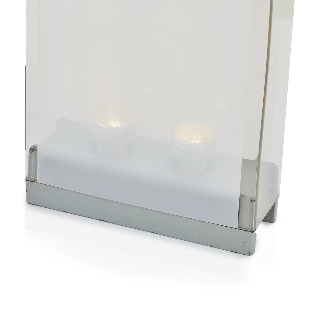 White Translucent Cortina Floor Lamp