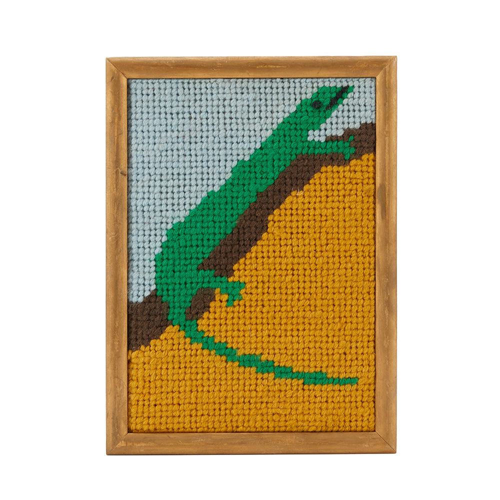 1154 (A+D) Needlepoint Green Lizard