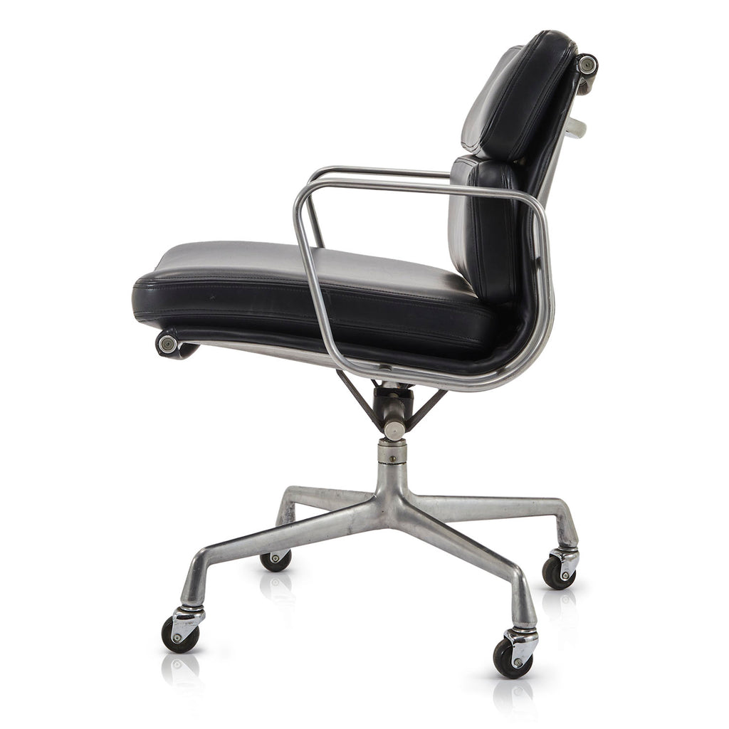 Black 2 Pad Leather Office Chair