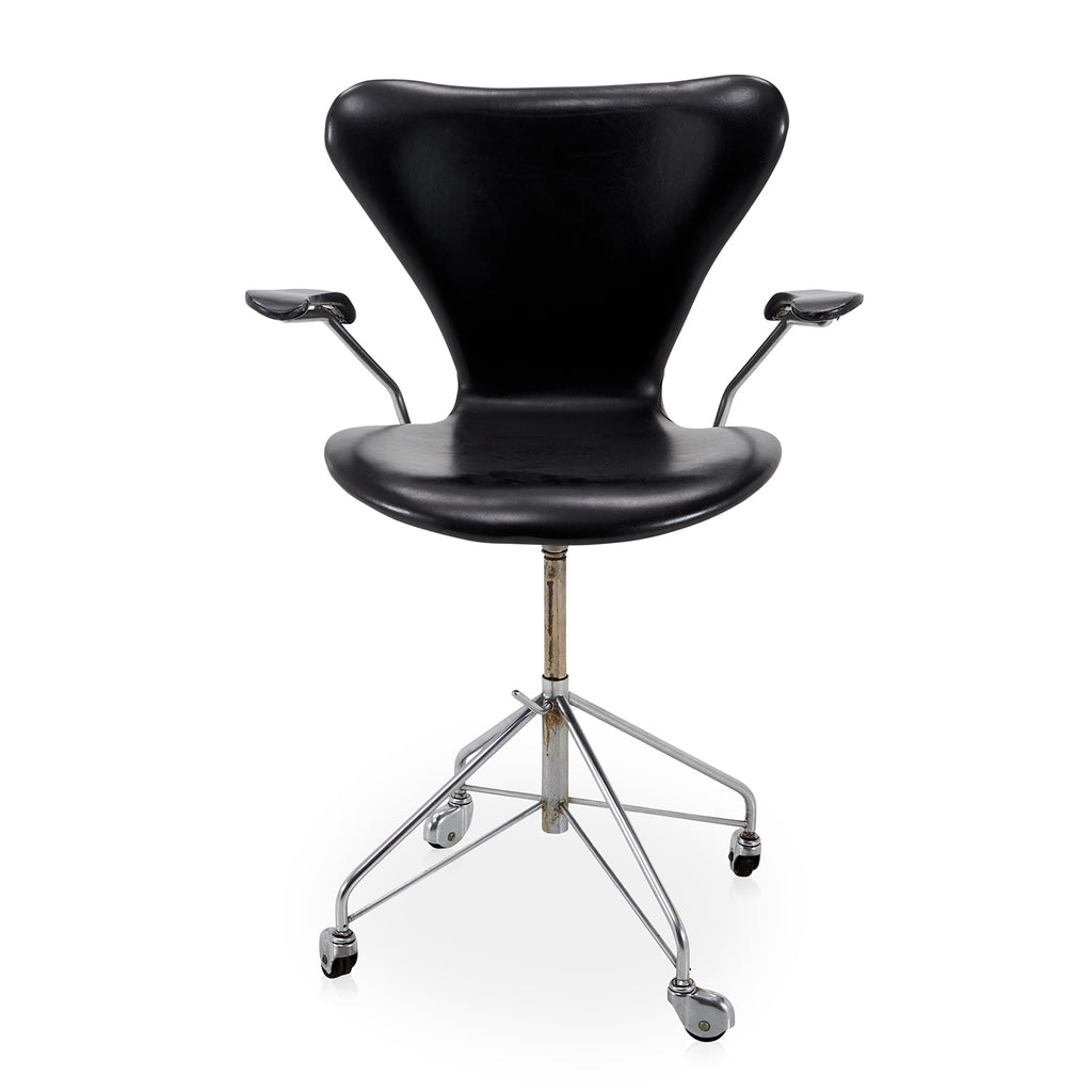 Black Ant Chair on Casters