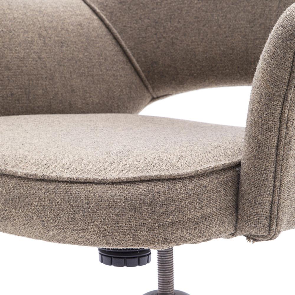 Beige Saarinen Style Executive Chair