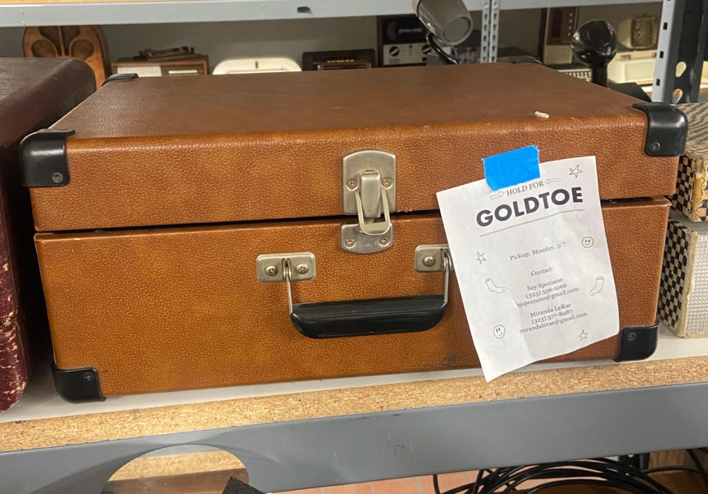 Crosley Record Player w/ Brown Leather Case