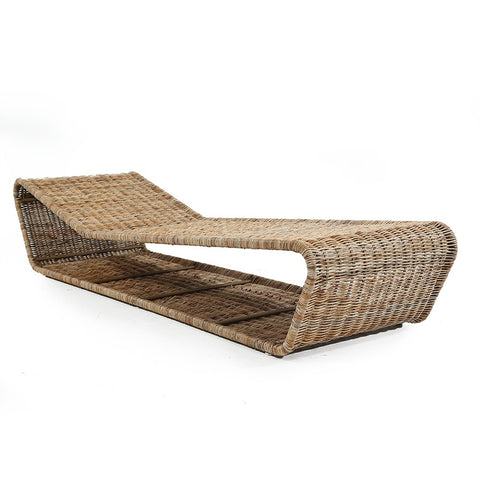 Simple Wicker Chaise